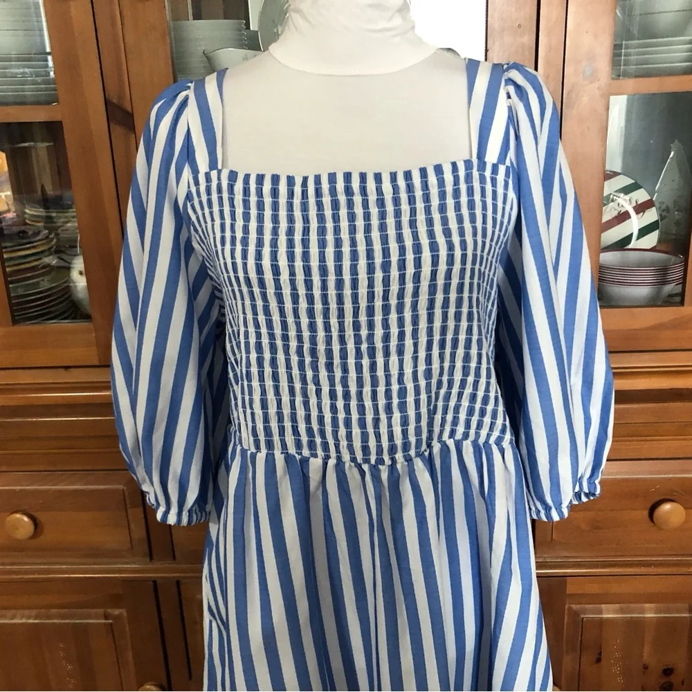 👗NWT Ava & Vic Smocked Square-Neck Dress - Picture 4 of 7